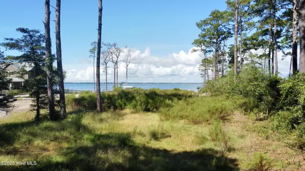 980 Crow Hill RD, Beaufort, NC 28516