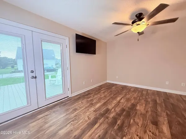 3255 Doug DR, Kinston, NC 28504