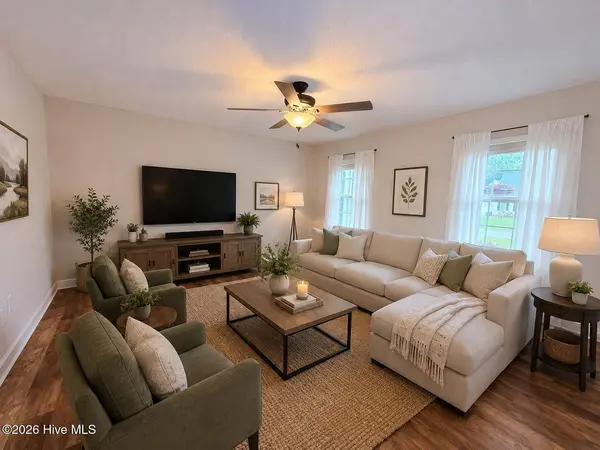3255 Doug DR, Kinston, NC 28504