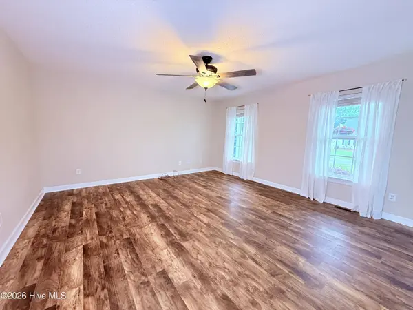 3255 Doug DR, Kinston, NC 28504