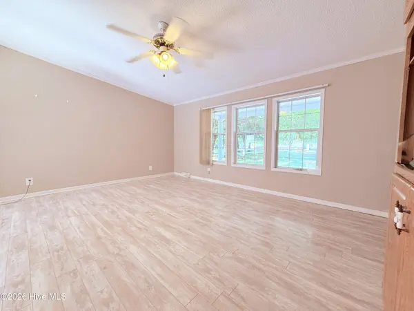 214 Sea Horse DR, Cedar Point, NC 28584
