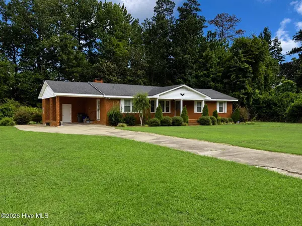 201 Forest DR, La Grange, NC 28551