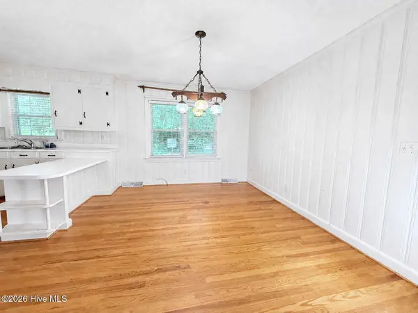 201 Forest DR, La Grange, NC 28551