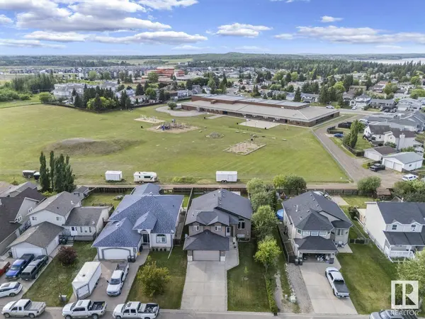 701 21 Street, Cold Lake, AB T9M 1M8