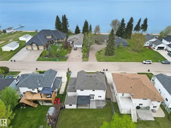 807 BEACH AV, Cold Lake, AB T9M 1K8