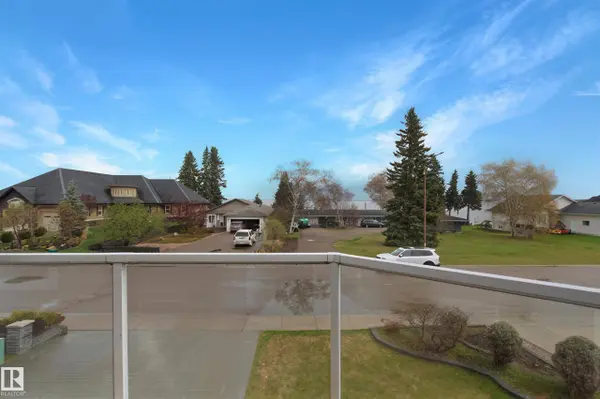 807 BEACH AV, Cold Lake, AB T9M 1K8
