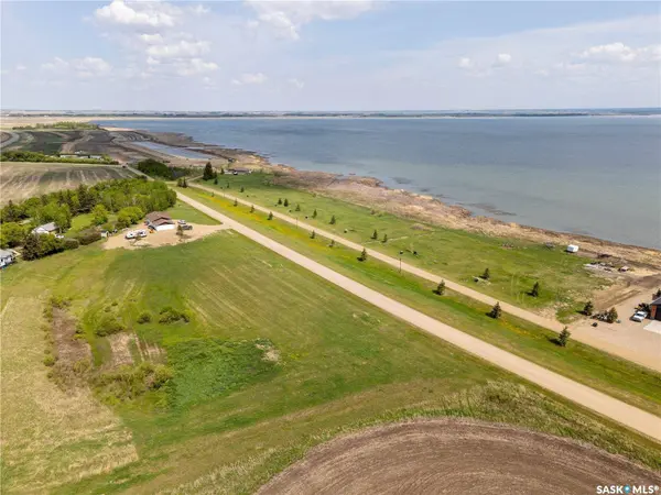 750 Lakeshore DRIVE, Meota, SK S0M 1X0