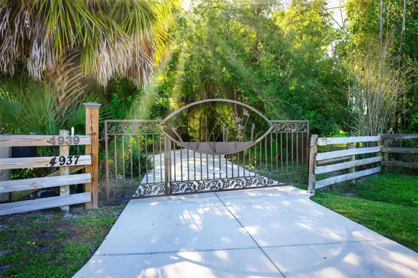 4939 MYAKKA VALLEY TRL, Sarasota, FL 34241