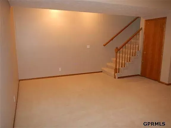 Omaha, NE 68116-1430,4023 N 147th St