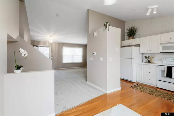 17638 Emiline Street, Omaha, NE 68136