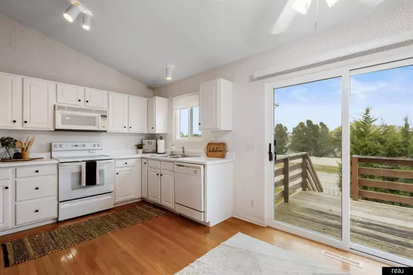 17638 Emiline Street, Omaha, NE 68136