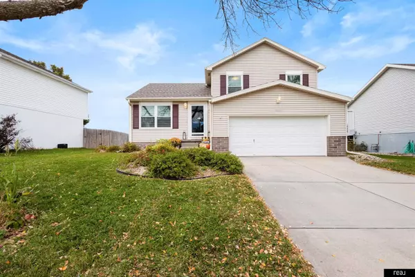 17638 Emiline Street, Omaha, NE 68136