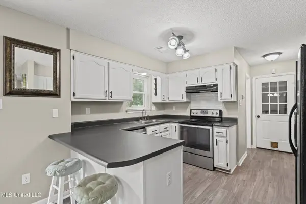 6949 Black Oak Drive, Walls, MS 38680