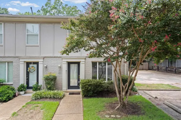 2240 GERMANTOWN SQ, Germantown, TN 38138