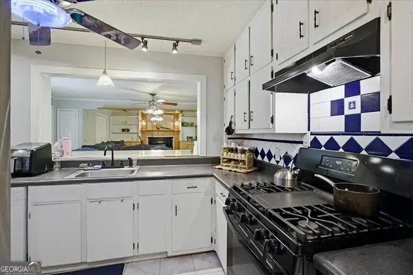 3270 Rex RD, Rex, GA 30273