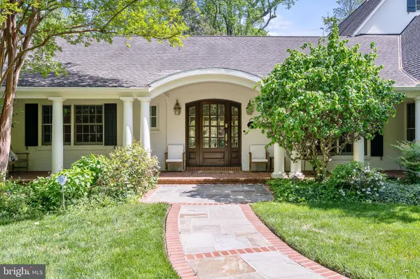 9541 E BEXHILL DR, Kensington, MD 20895