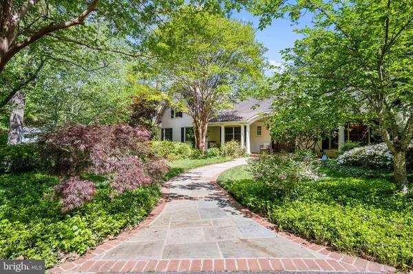 9541 E BEXHILL DR, Kensington, MD 20895