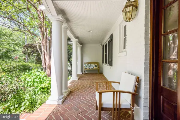 9541 E BEXHILL DR, Kensington, MD 20895