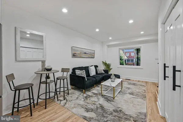 305 34TH PL NE, Washington, DC 20019