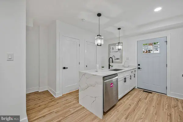 305 34TH PL NE, Washington, DC 20019