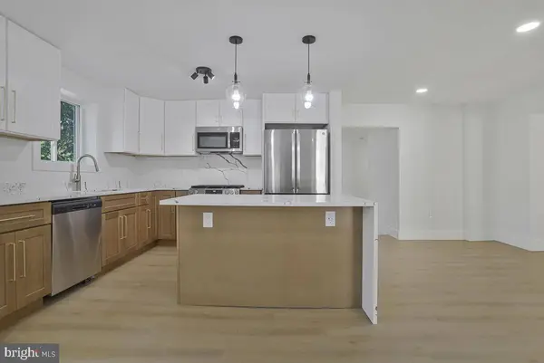 2500 ARLINGTON, Arlington, VA 22204