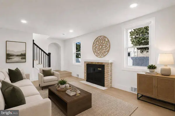 2500 ARLINGTON, Arlington, VA 22204