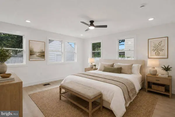 2500 ARLINGTON, Arlington, VA 22204