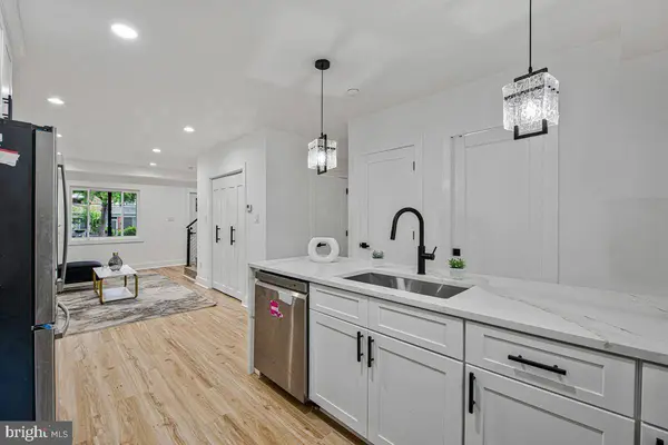 305 34TH PL NE, Washington, DC 20019