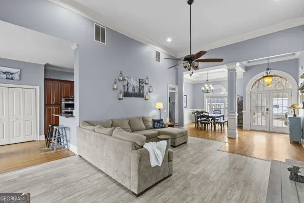 8399 E Carroll RD, Whitesburg, GA 30185