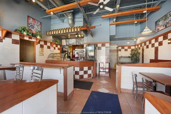 1705 WYANDOTTE Street West, Windsor, ON N9B 1J2