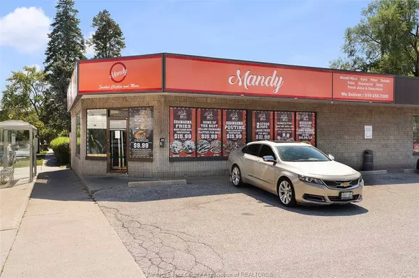 1705 WYANDOTTE Street West, Windsor, ON N9B 1J2