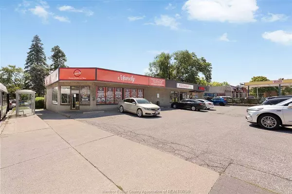 1705 WYANDOTTE Street West, Windsor, ON N9B 1J2