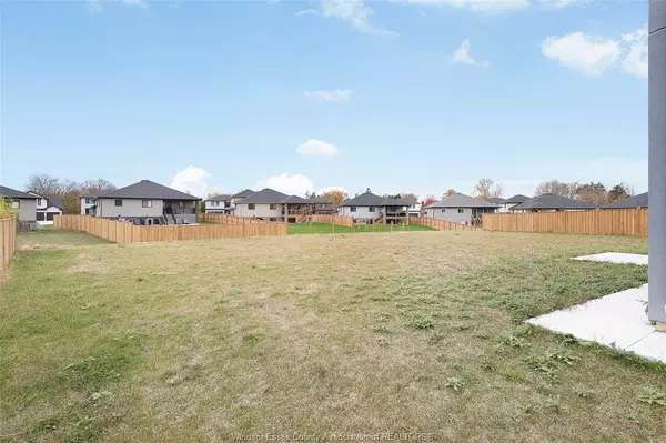 79 NOBLE Court, Amherstburg, ON N9V 0G8