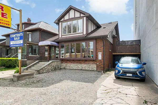 1451 OUELLETTE Avenue, Windsor, ON N8X 1K1