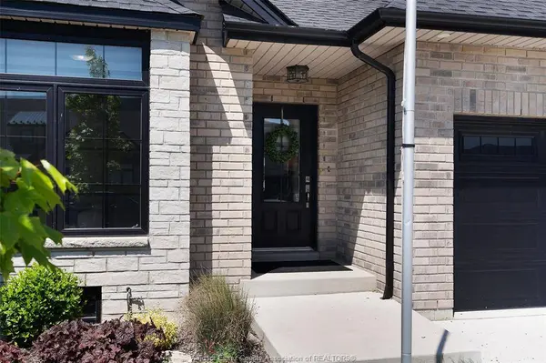 211 LIVINGSTONE Crescent, Amherstburg, ON N9V 4C5