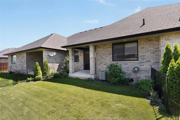 211 LIVINGSTONE Crescent, Amherstburg, ON N9V 4C5