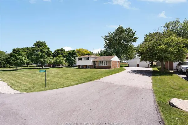 15527 COUNTY RD 8, Essex, ON N0R 1L0