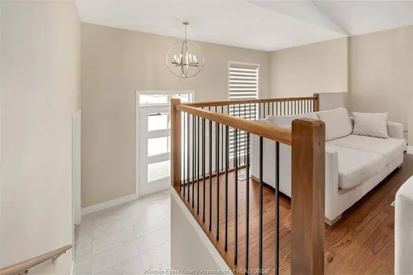 111 KINGSBRIDGE Drive, Amherstburg, ON N9V 0G3