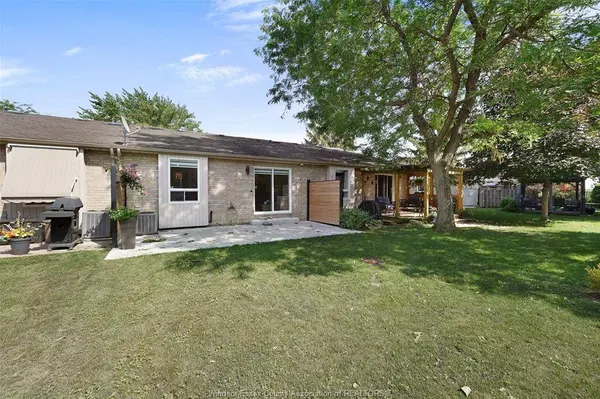 19 MALIBU Drive, Leamington, ON N8H 5G4