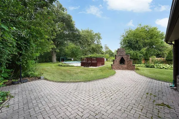 2670 TODD Lane, Lasalle, ON N9H 1K5