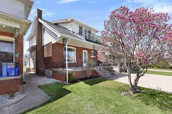 1069 MARENTETTE Avenue #UPPER, Windsor, ON N9A 2A4