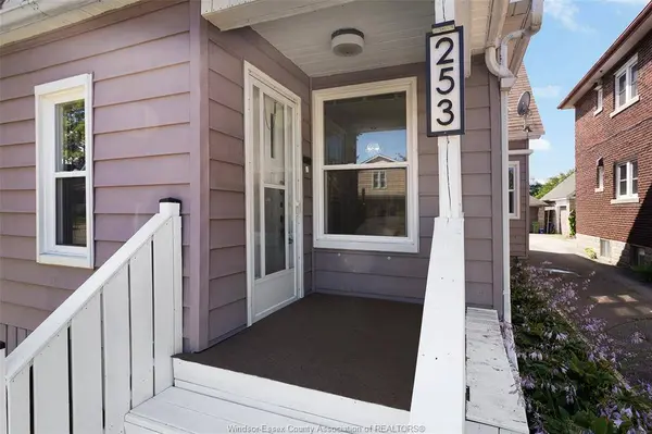 253 PIERRE Avenue, Windsor, ON N9A 2J6