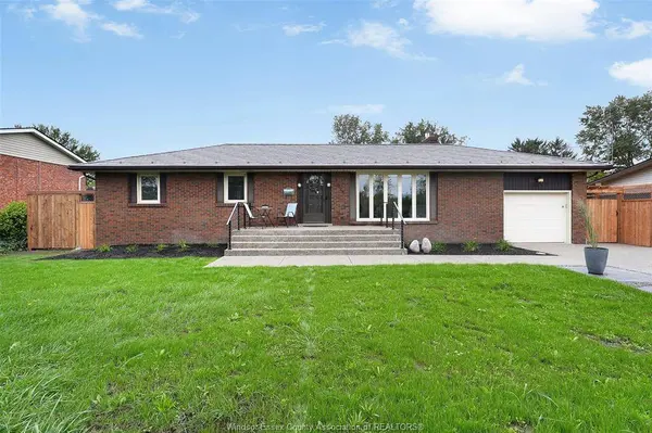 825 MORTON Drive, Lasalle, ON N9J 3V3