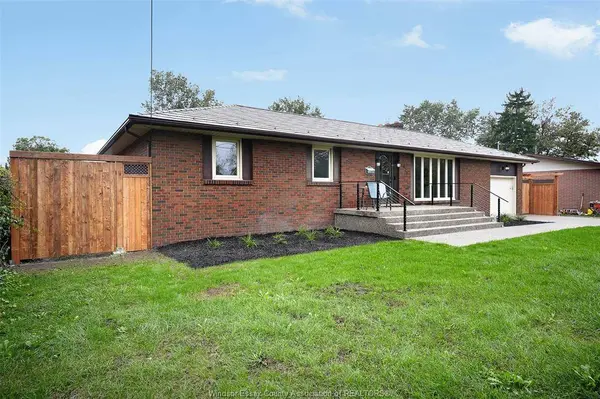 825 MORTON Drive, Lasalle, ON N9J 3V3