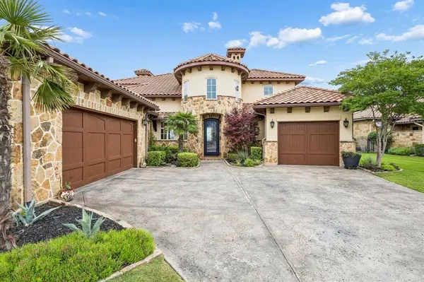 6212 Lakeside Drive, Fort Worth, TX 76179