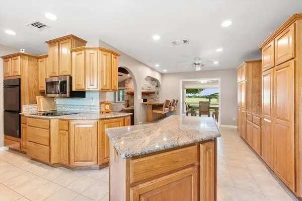 1328 Bear Creek Road, Cedar Hill, TX 75104