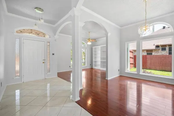 1132 Devonshire Drive, Desoto, TX 75115