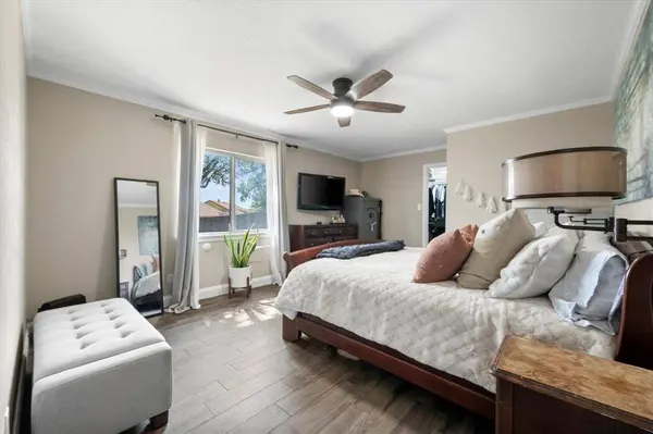 329 E Crossland Boulevard, Grand Prairie, TX 75052