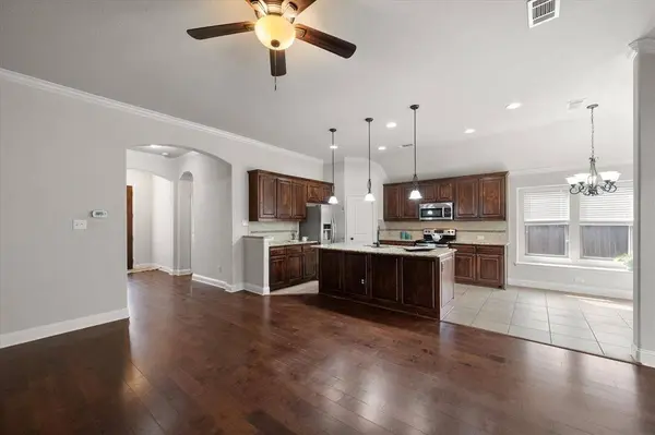 217 Cambridge Street, Waxahachie, TX 75165