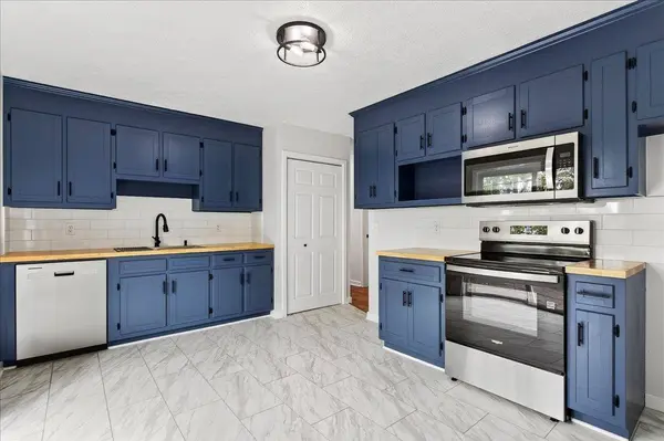 329 S WINCHESTER AVE, Waynesboro, VA 22980
